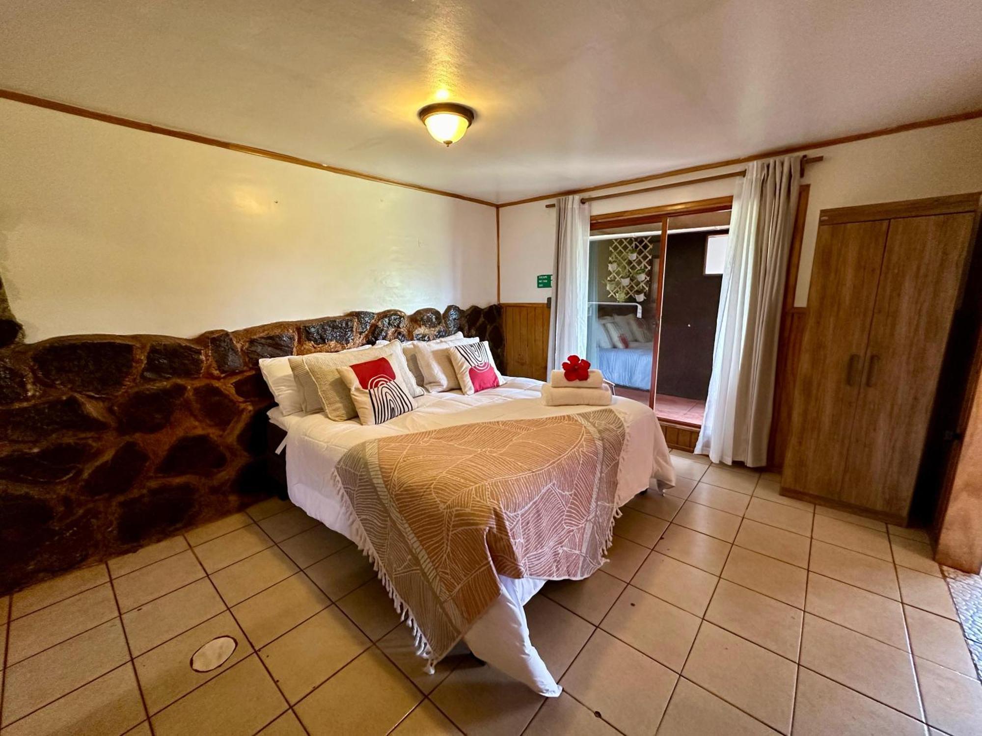 Paraiso Sunset Bungalows Hanga Roa Esterno foto